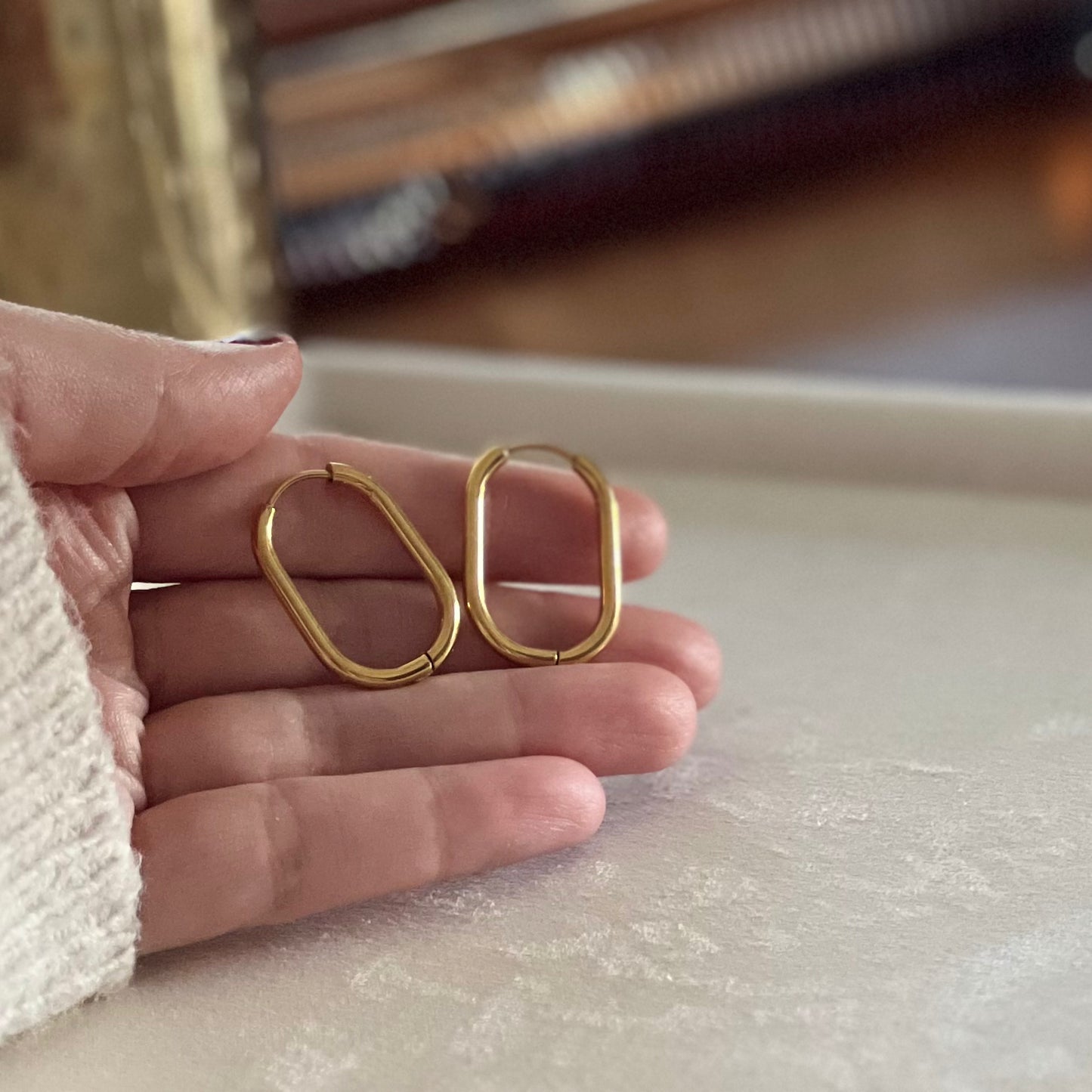 Hinged Oval Hoops