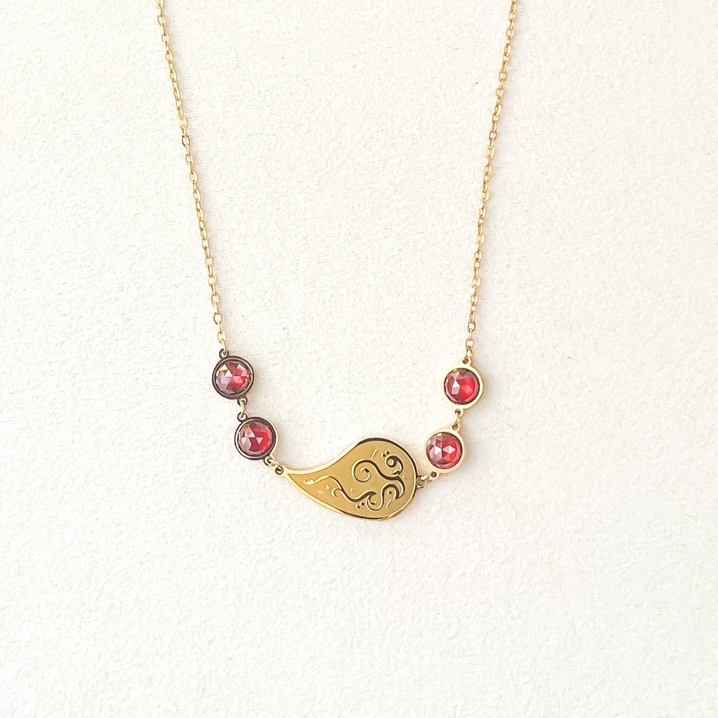 My Heart (قلبي | Qalbi) Choker Necklace